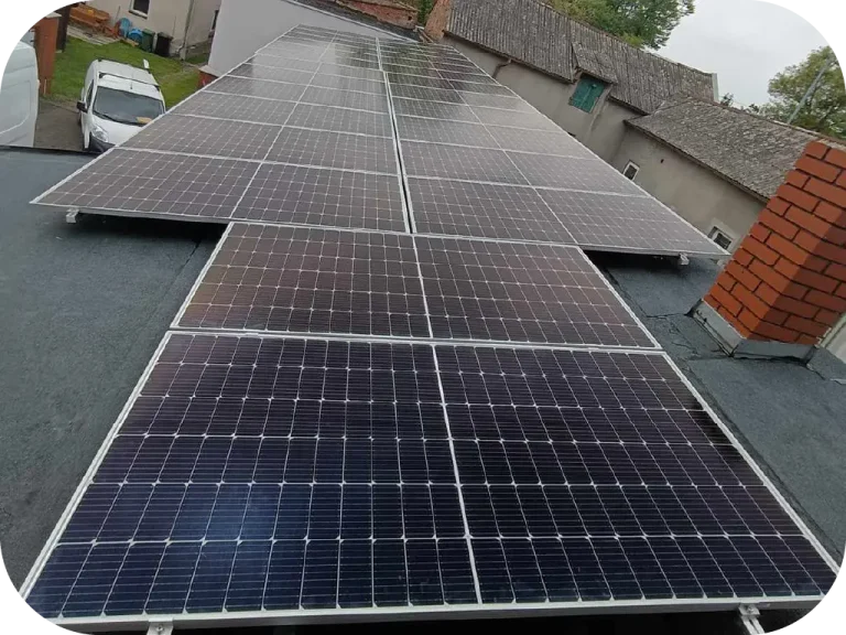 Instalacja paneli słonecznych Jarocin nowy budynek mieszkalny